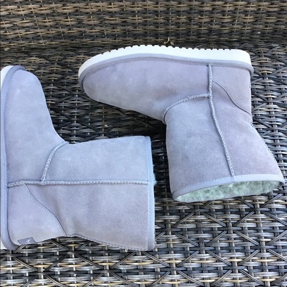 Ugg  Kooluburra Grey High ankle boots, S/8. - Picture 9 of 9
